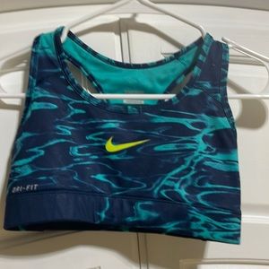 Nike pro sports bra